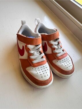 Nike Kids White and Orange Low-Top Sneakers with Red Swoosh